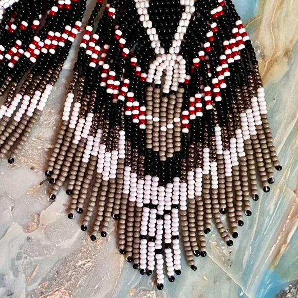 NWT Deepa Gurnani Luxe Beaded Chandeliers - Picture 7 of 16